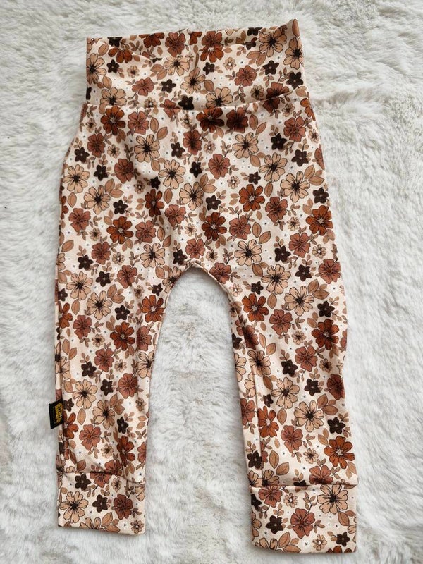 Broekje 74 bruin bloemenprint