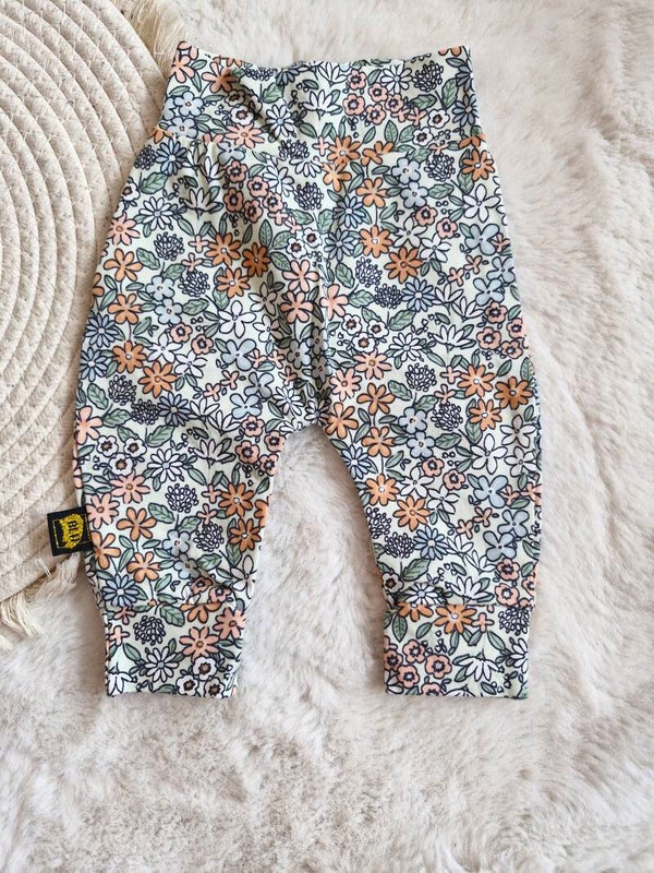 Broekje 56 groene zomerse bloemen