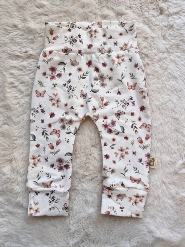 Broekje 62 floral and butterflies