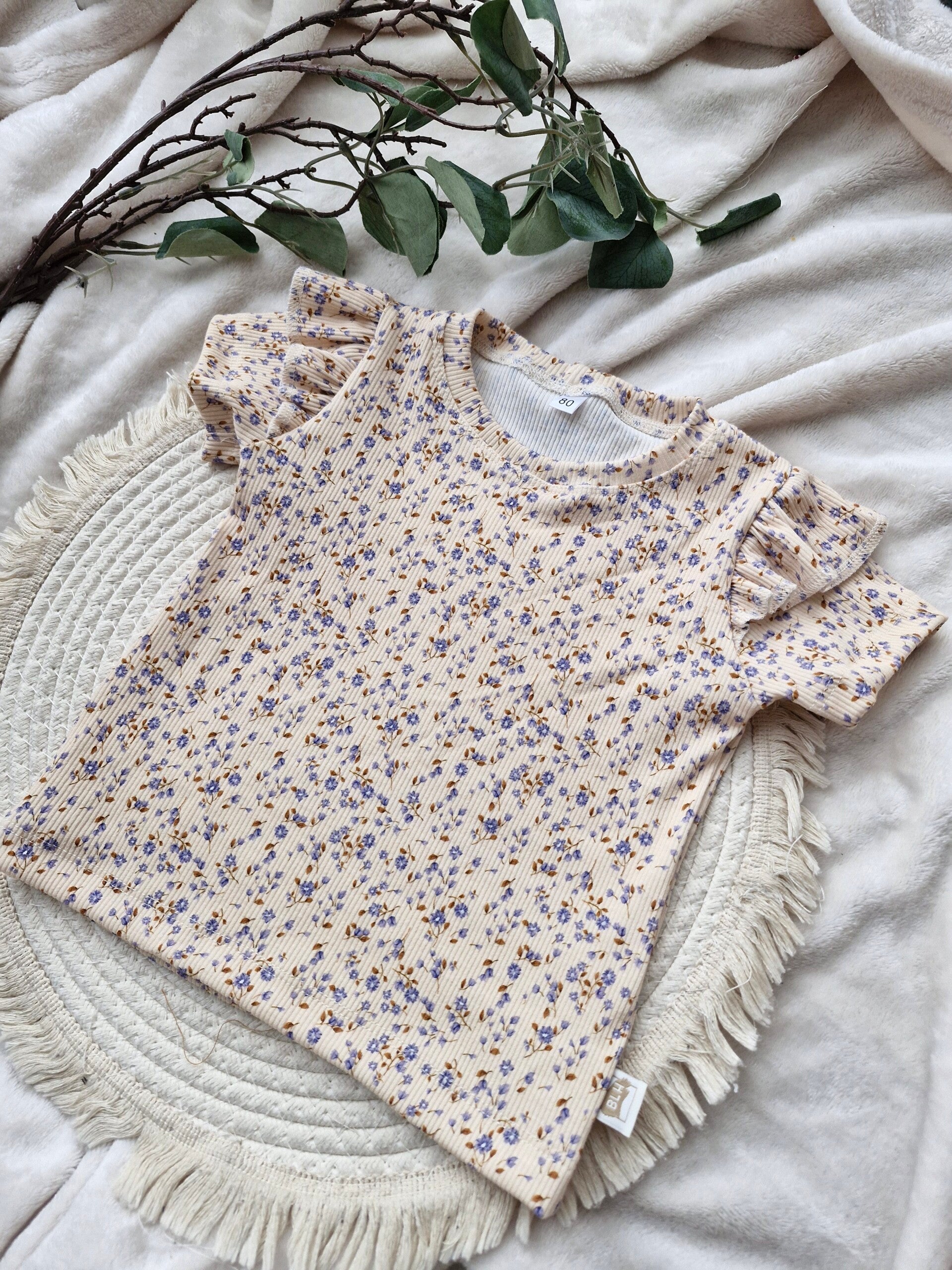 Shirtje ribtricot blauw bloemenprintje