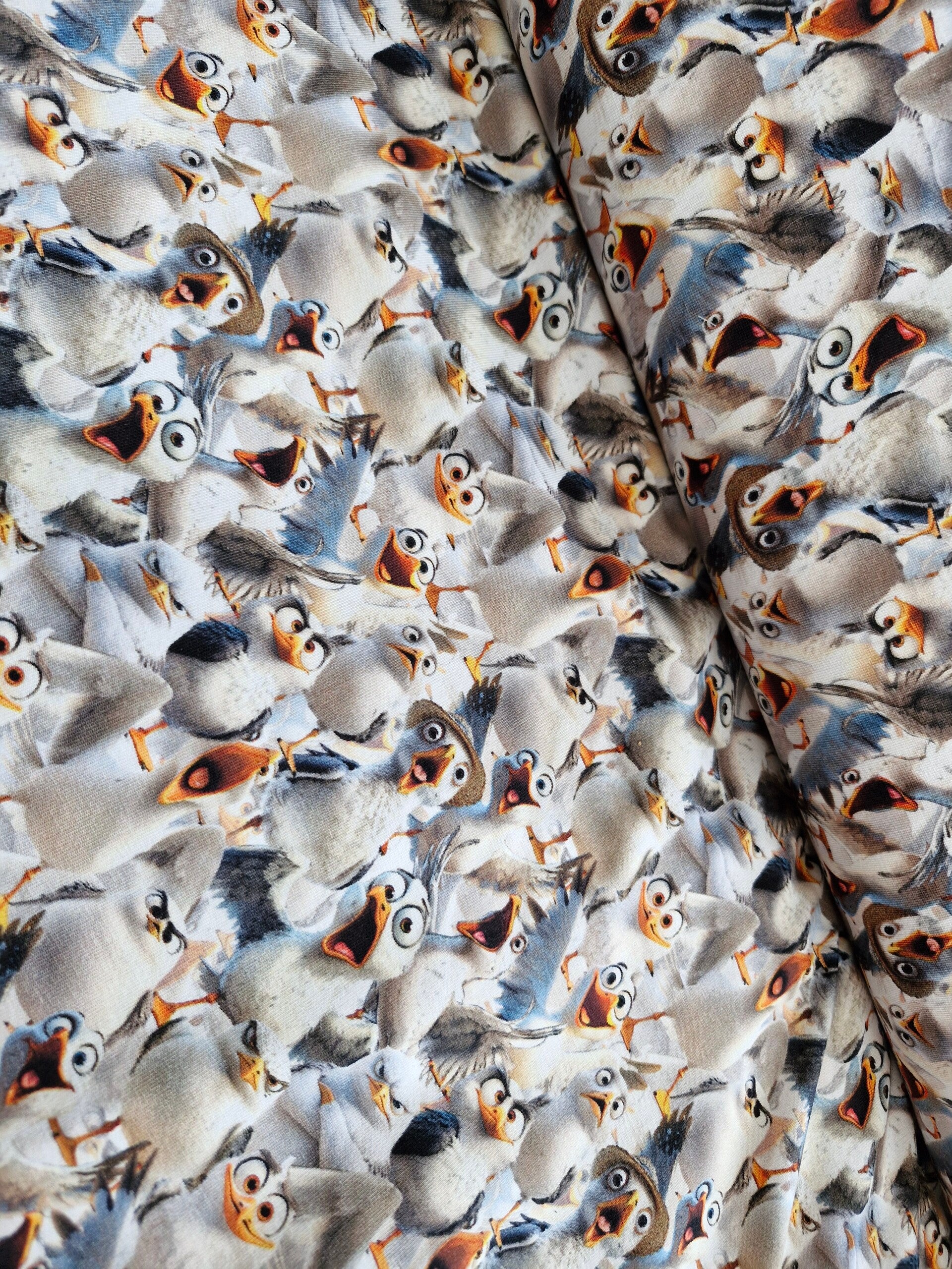 Basic tshirt funny seagulls