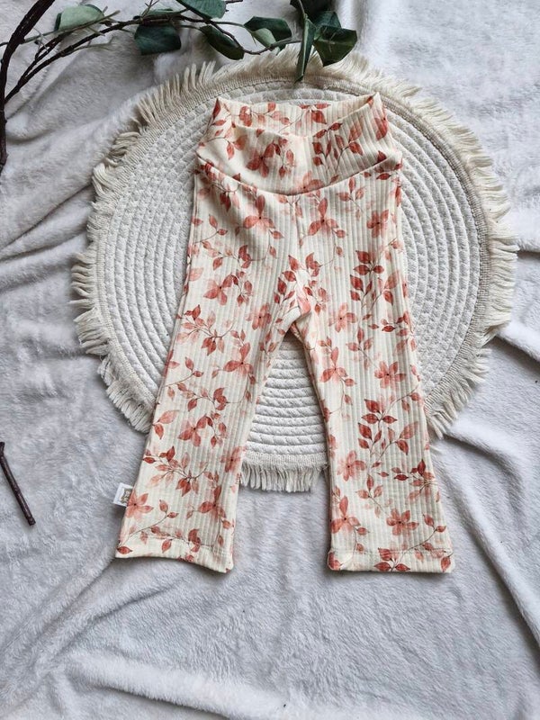 Legging of flare summer pink flowers