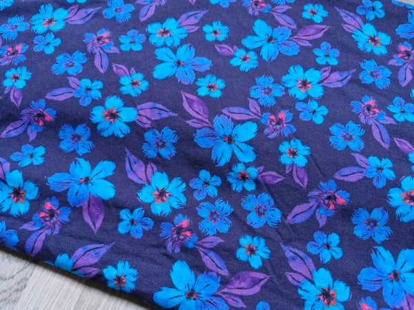 Coupo 2mx1.4m  blauwe katoenen tricot bloemen