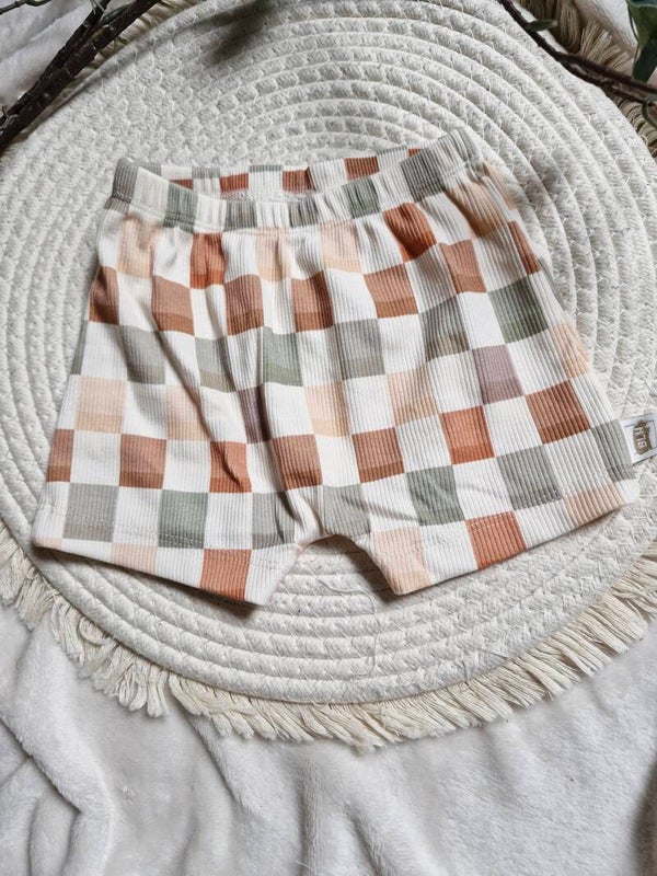 Playshort square 74