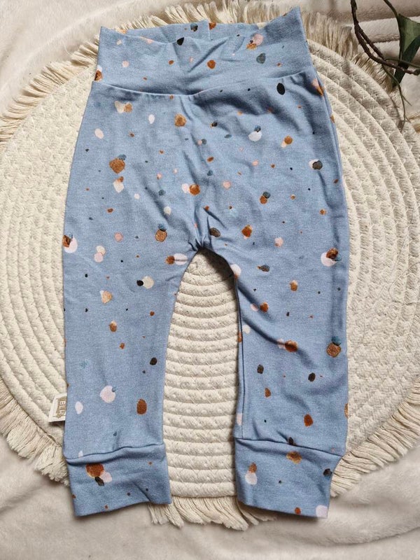 Broekje blauw 68