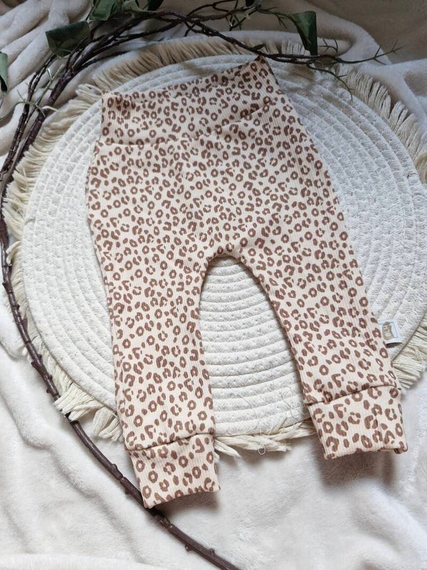 Harembroekje 68 panter rib tricot