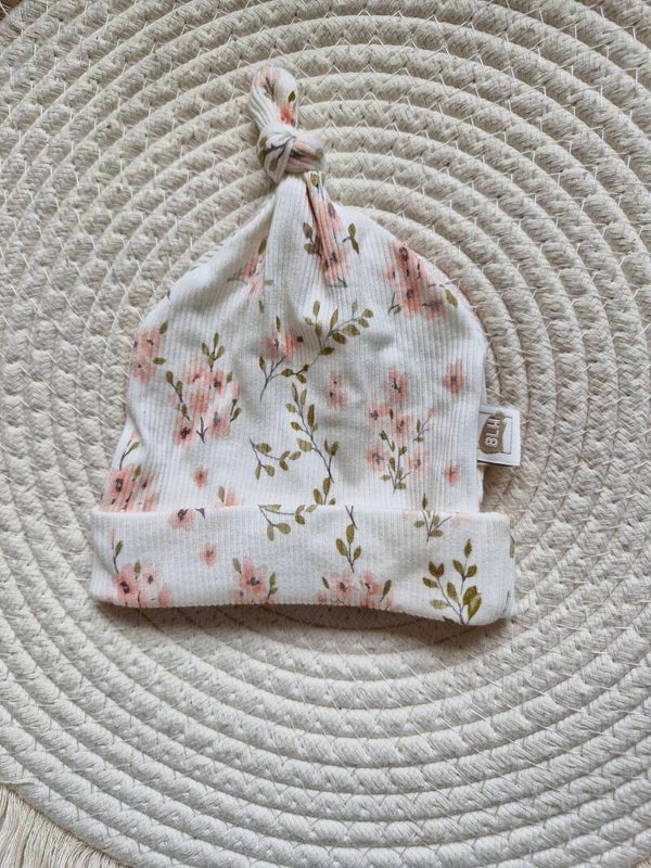 Knoopmutsje bloemenprintje