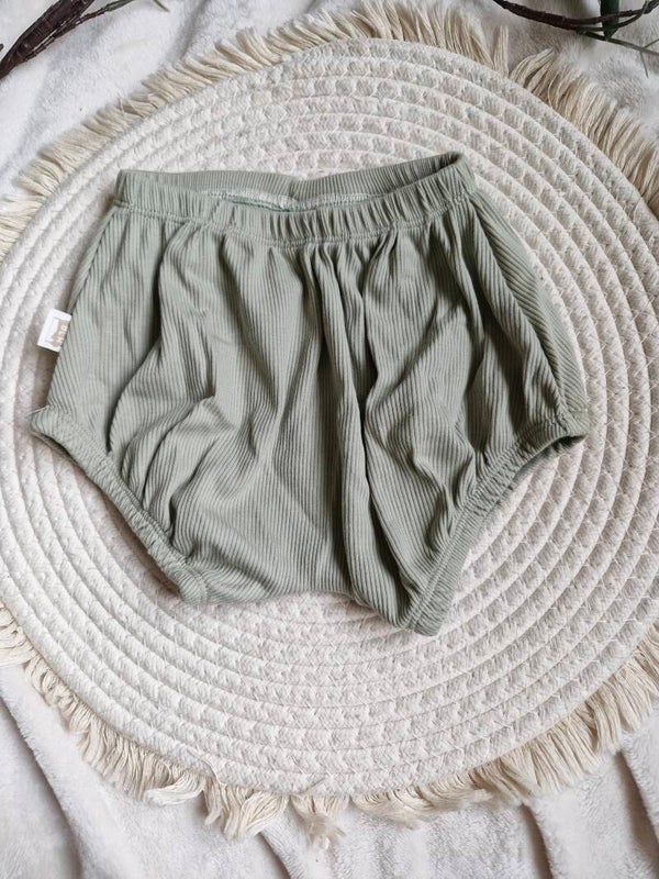 Short 80 dusty green
