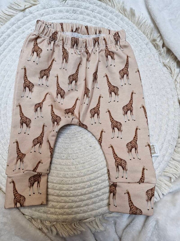 Play pants 56 giraffe