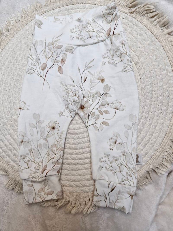 Harembroekje 62 beige bloemenprint
