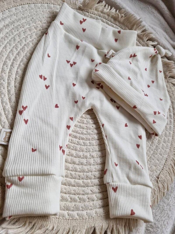 Setje 56 klei roze hartjes rib