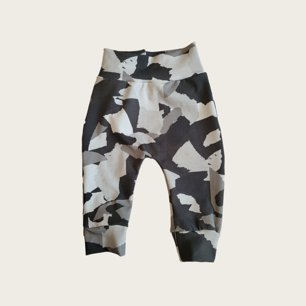 Broekje camouflage grijs