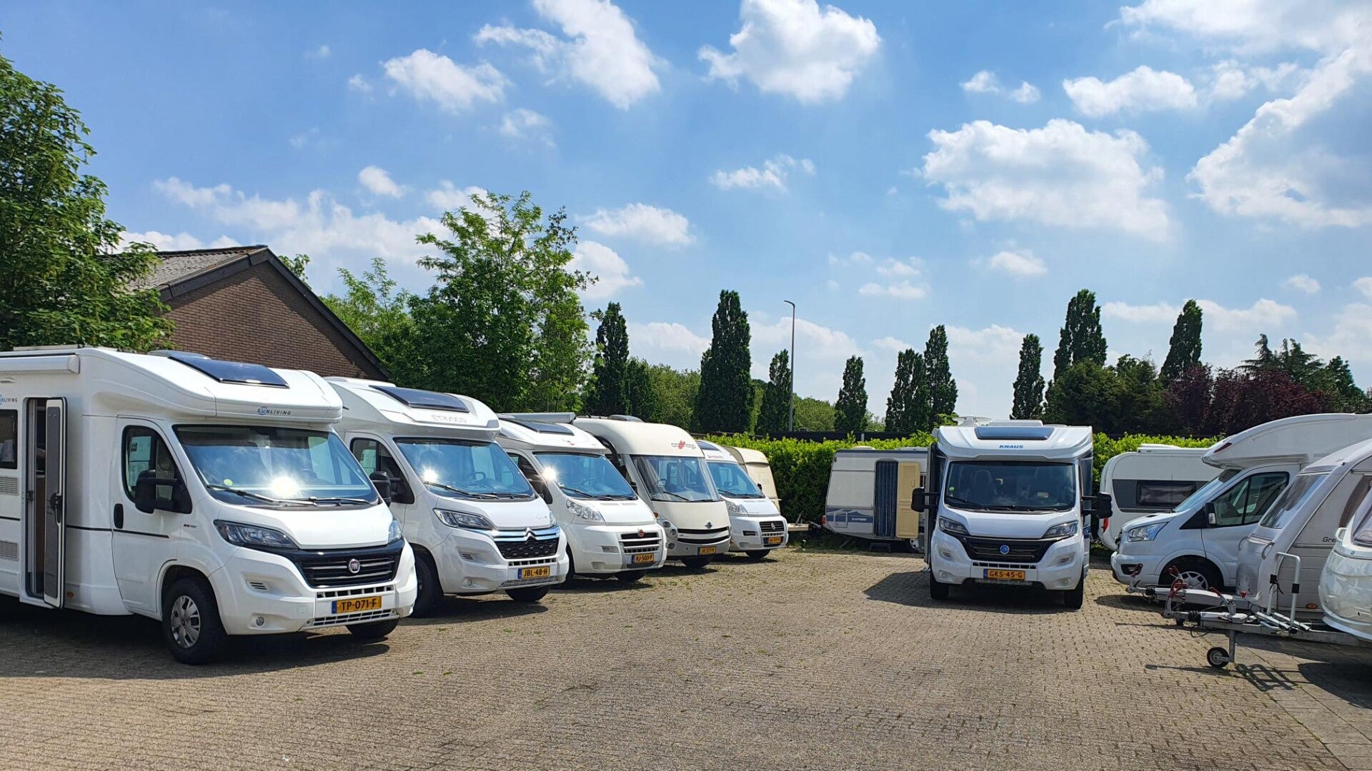 Campers caravans te koop