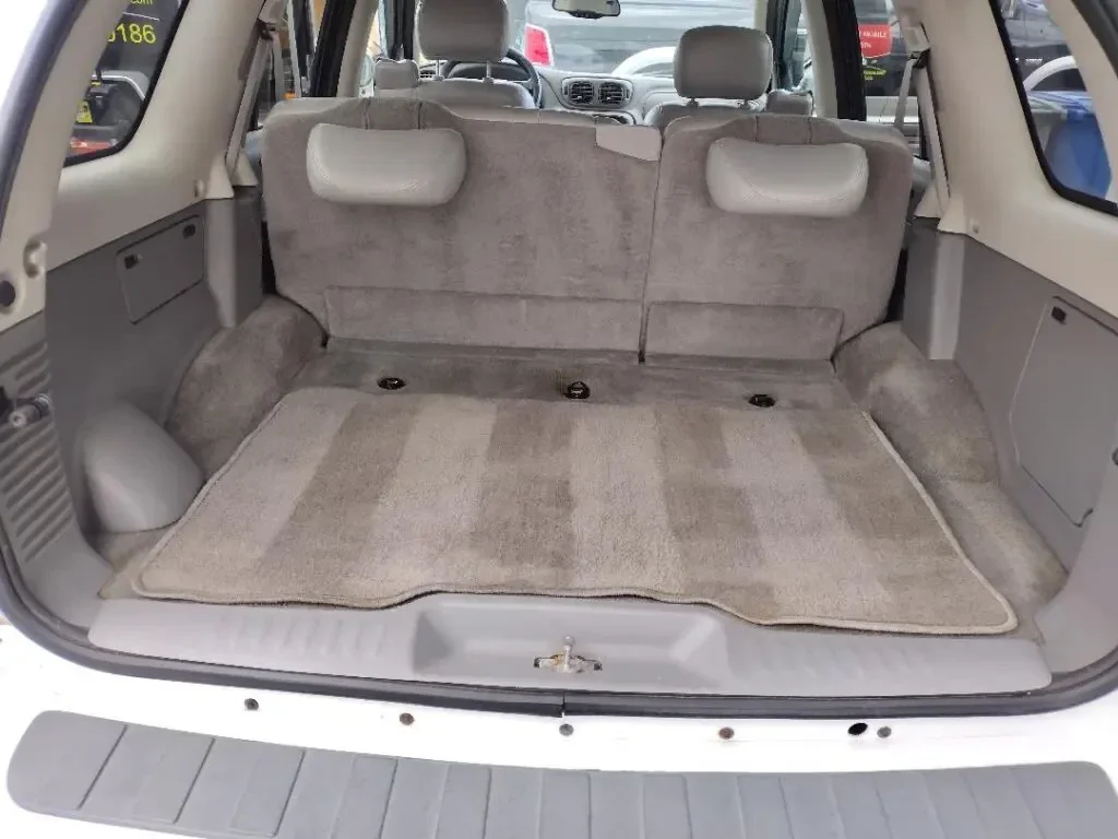 Small SUV/Truck Interior Detail