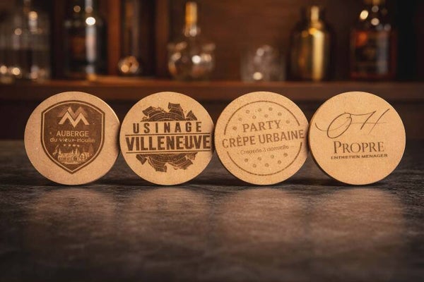 Sous verre en liege personalisé