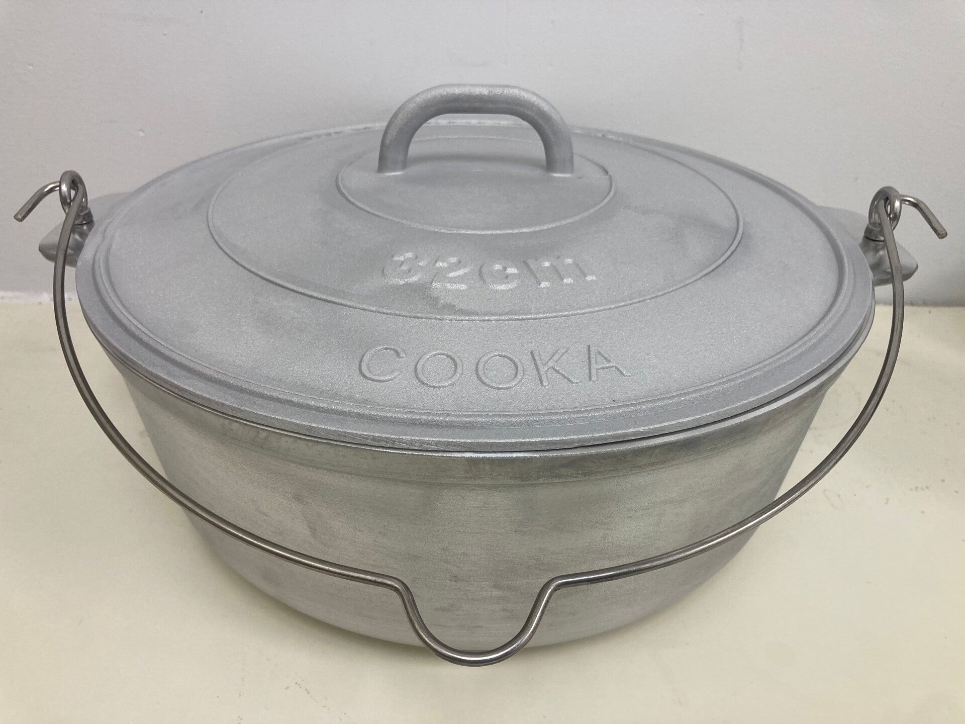 32cm - 9qt Camp Oven