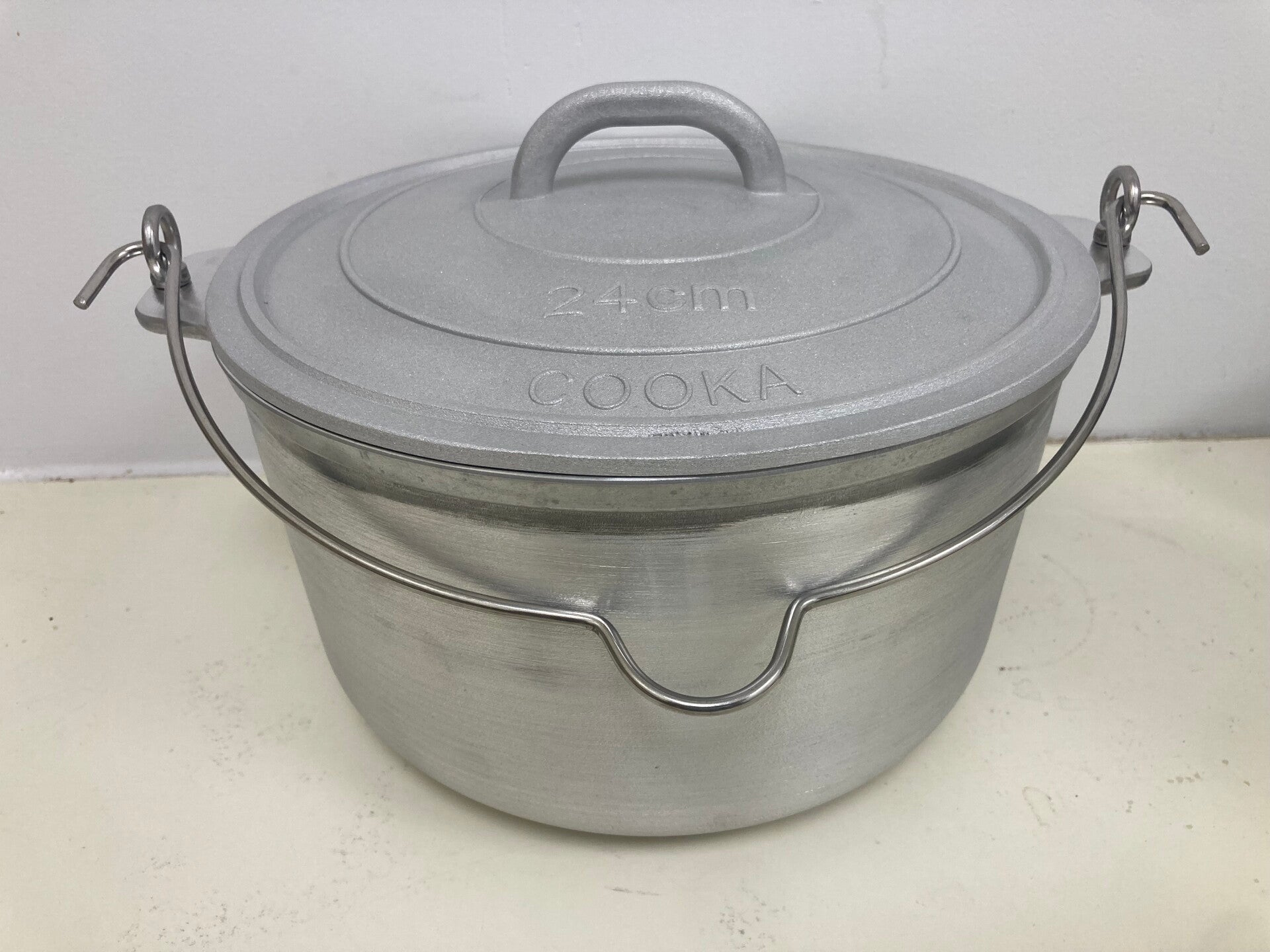 24cm - 5qt Camp Oven