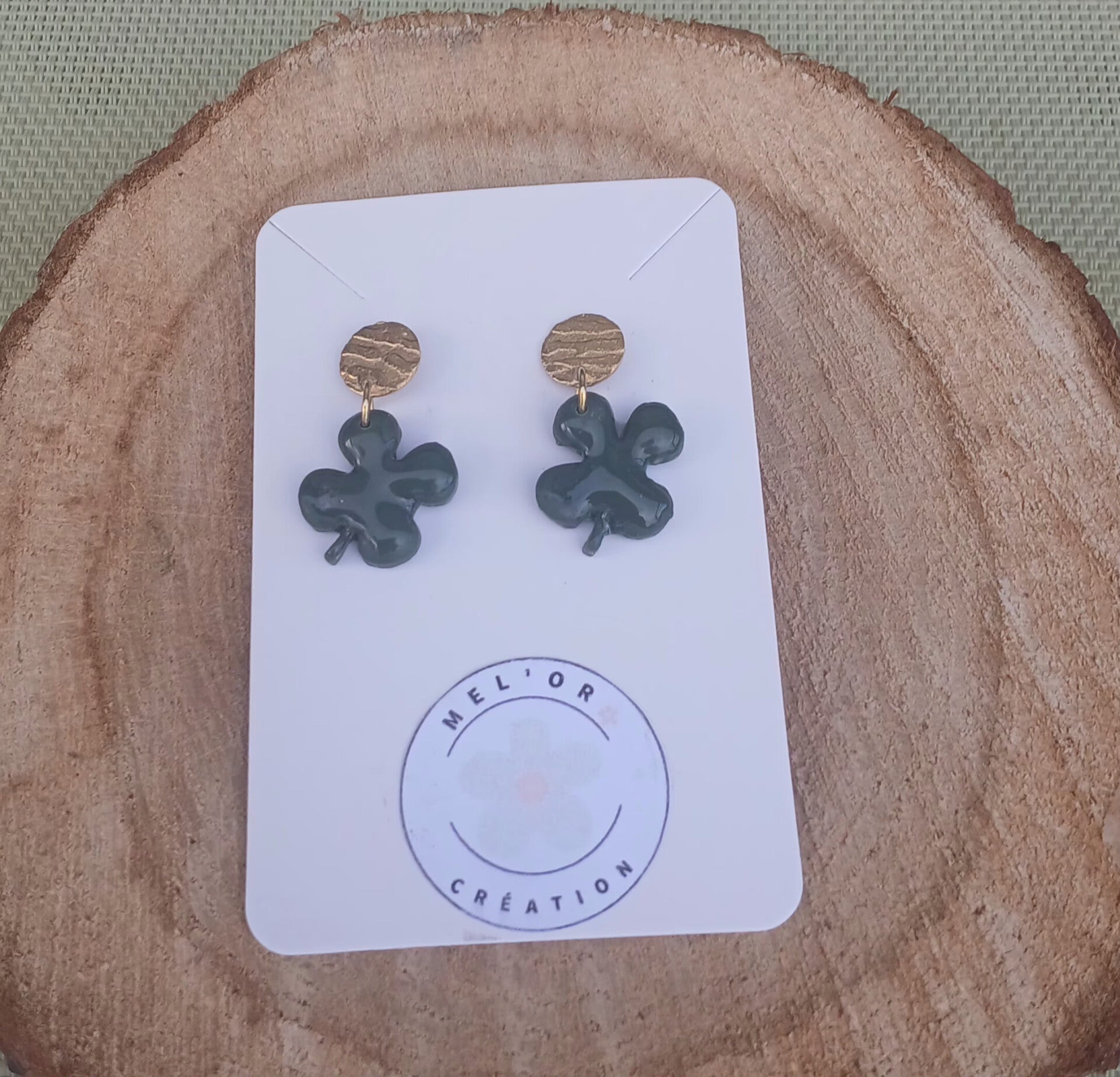 clou d oreilles