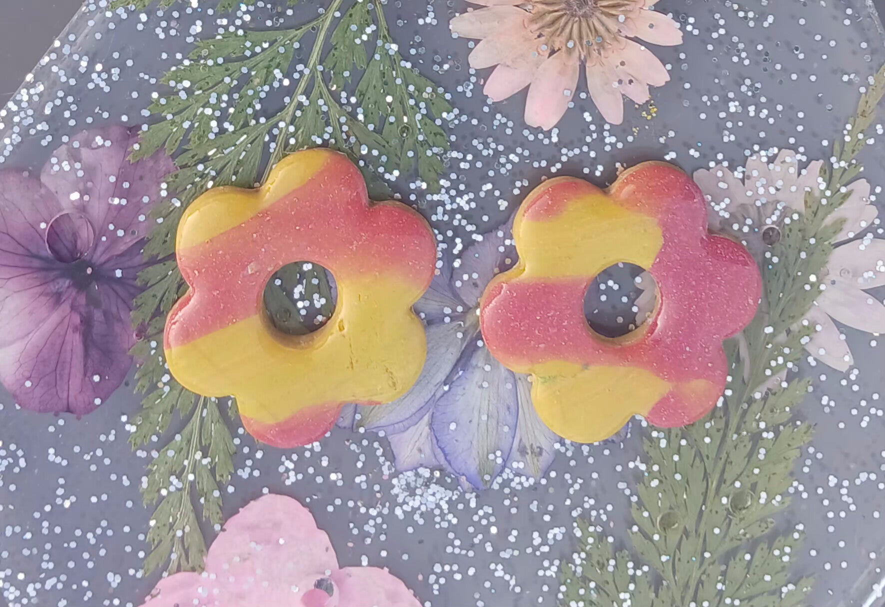 Pampille rose et jaune