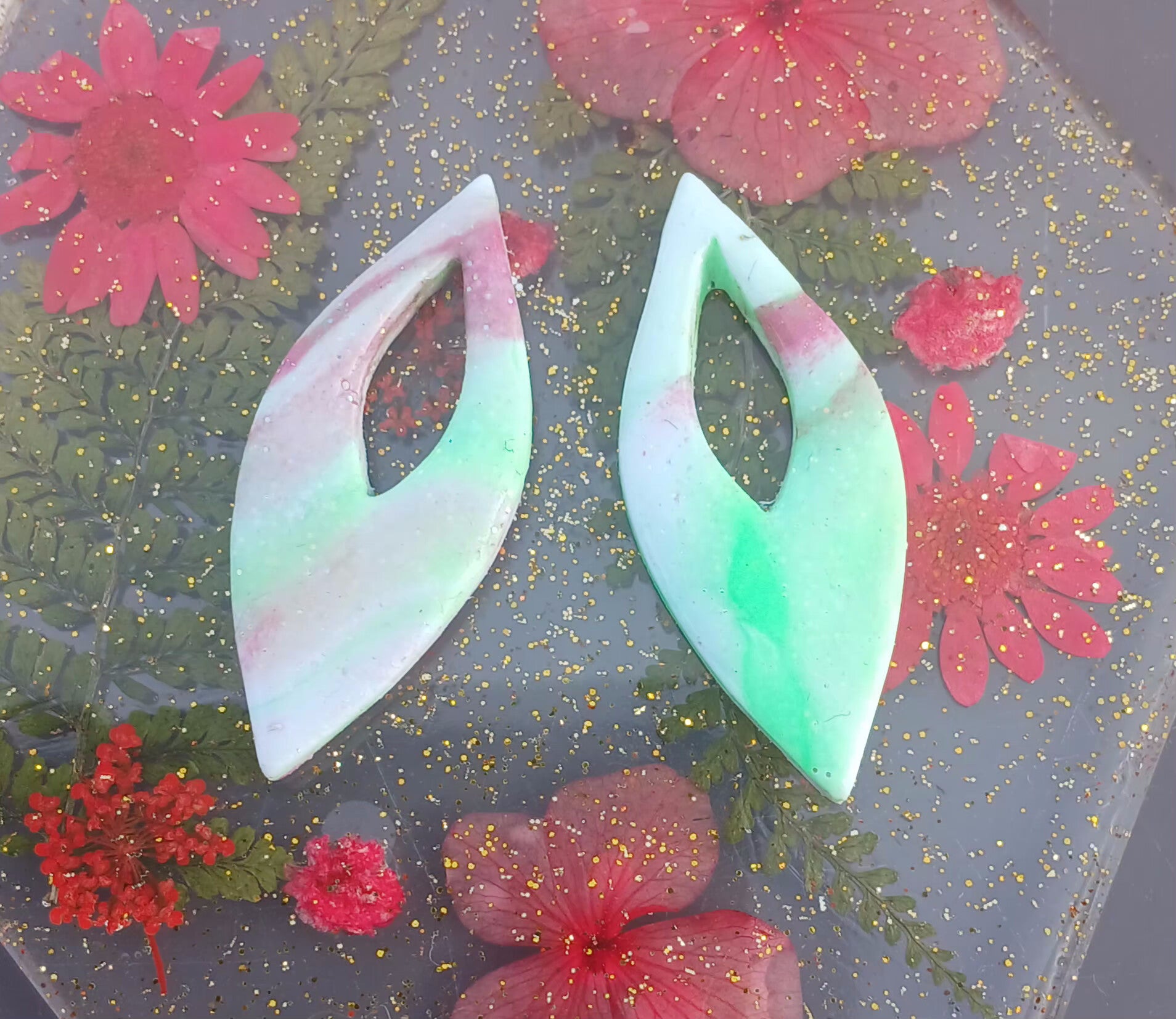 Pampille nuance vert et violet