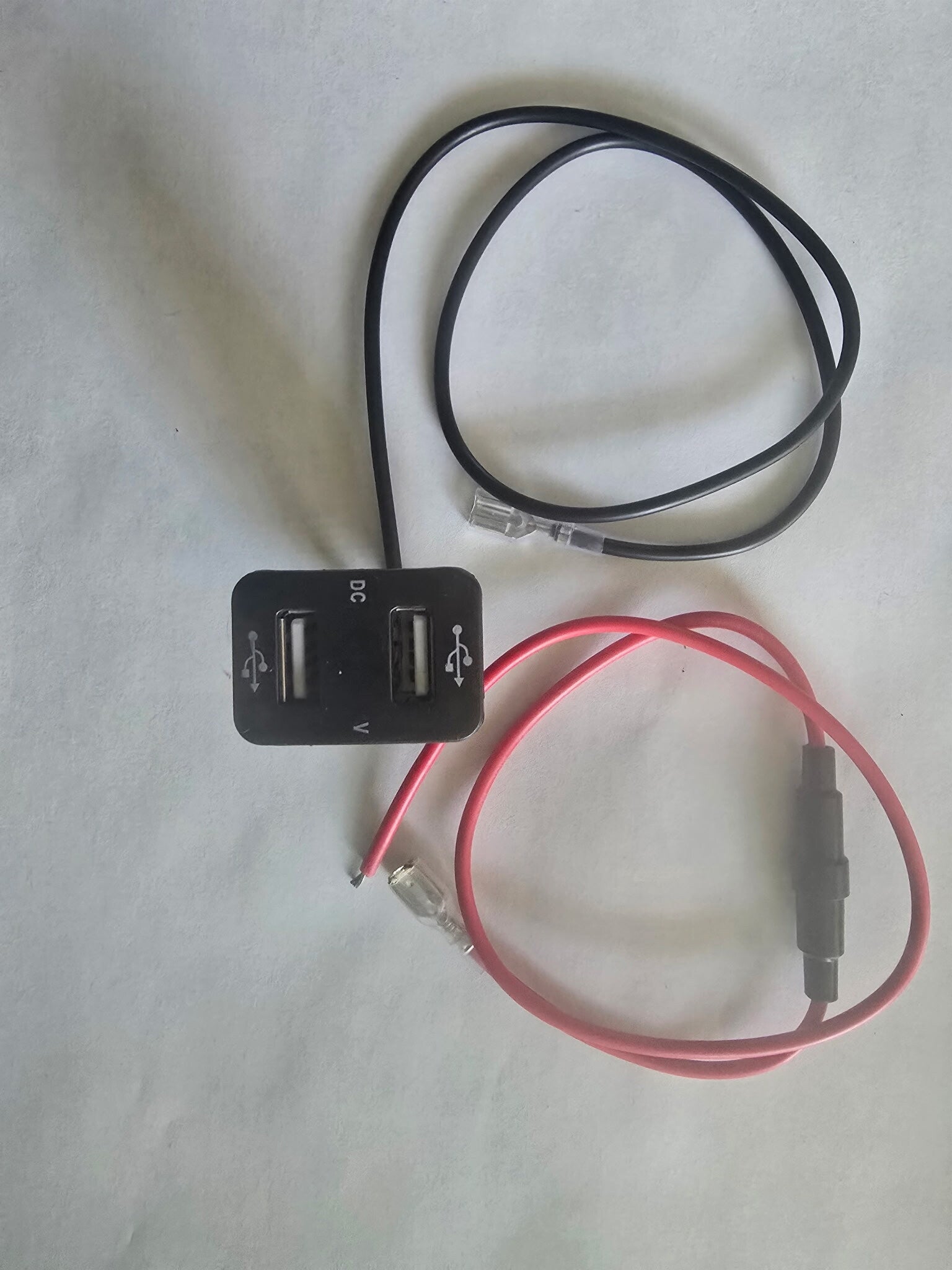 Daihatsu USB charger port