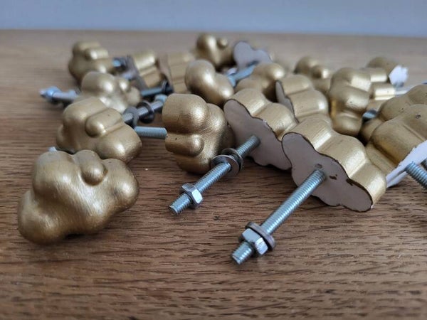 Kastknop: Wolk goud