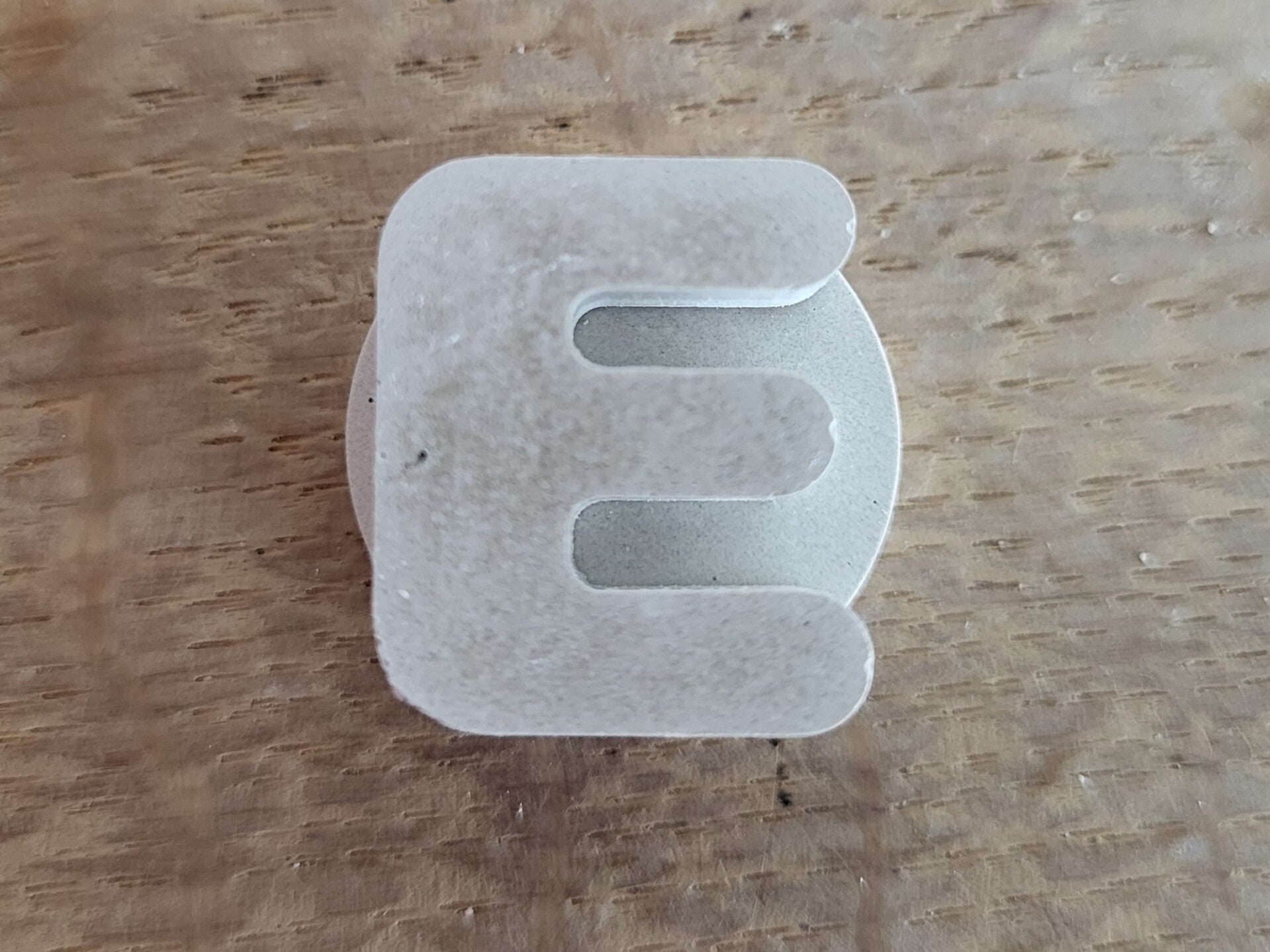 Schilder je eigen naam: Letter E