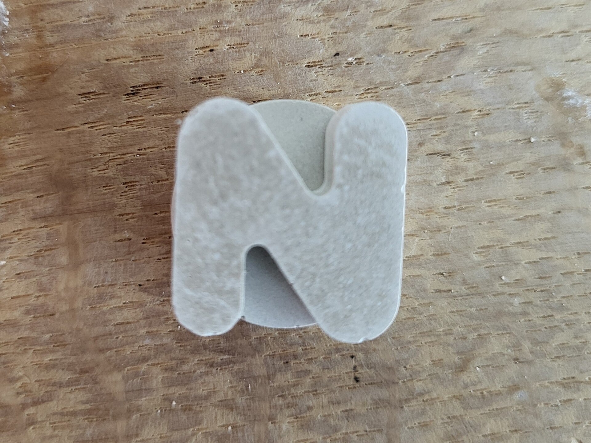 Schilder je eigen naam: Letter N