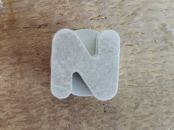 Schilder je eigen naam: Letter N