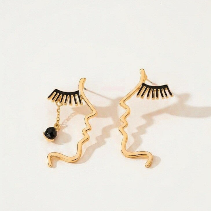 Orecchini assimetrici