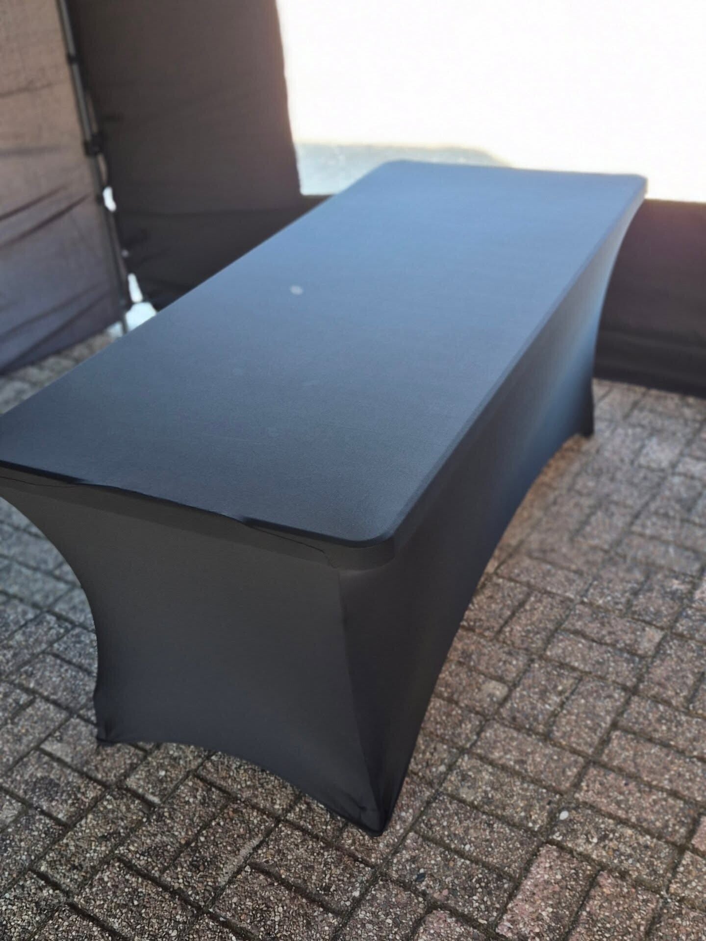 Buffet tafel met rok