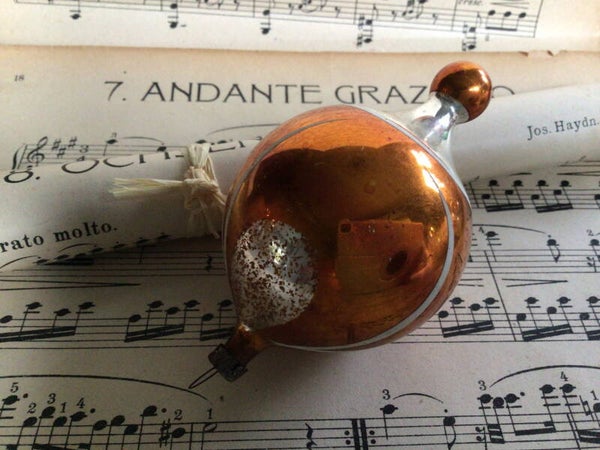 Antieke kerstbal kerstornament oranje zilver 9 cm