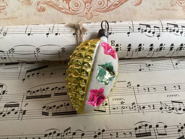 Fraaie oud glazen kerstbal geel, gesuikerd 2x 3 sterren 6x3 cm