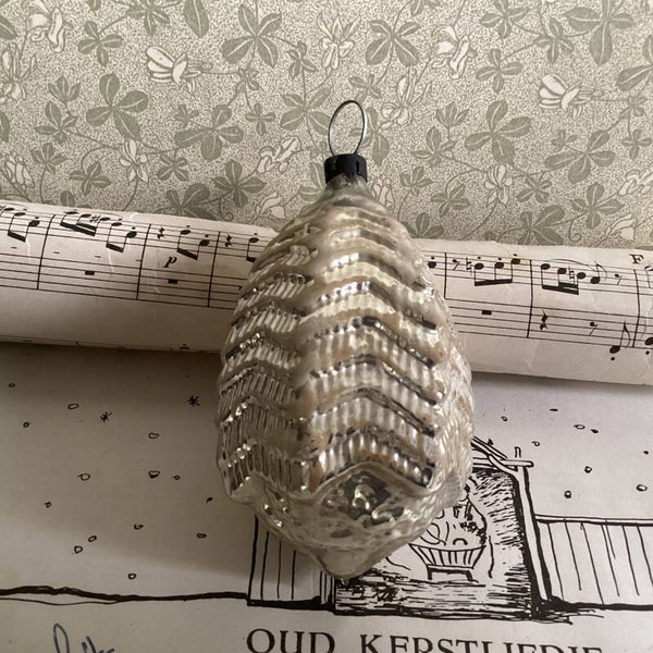 Antieke kerstbal kerstboom 8x5 cm rond 1900, mooi!