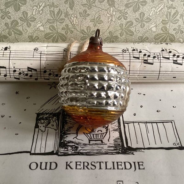 Antieke kerstbal druiventros 6x4 cm oranje zilver gebobbeld