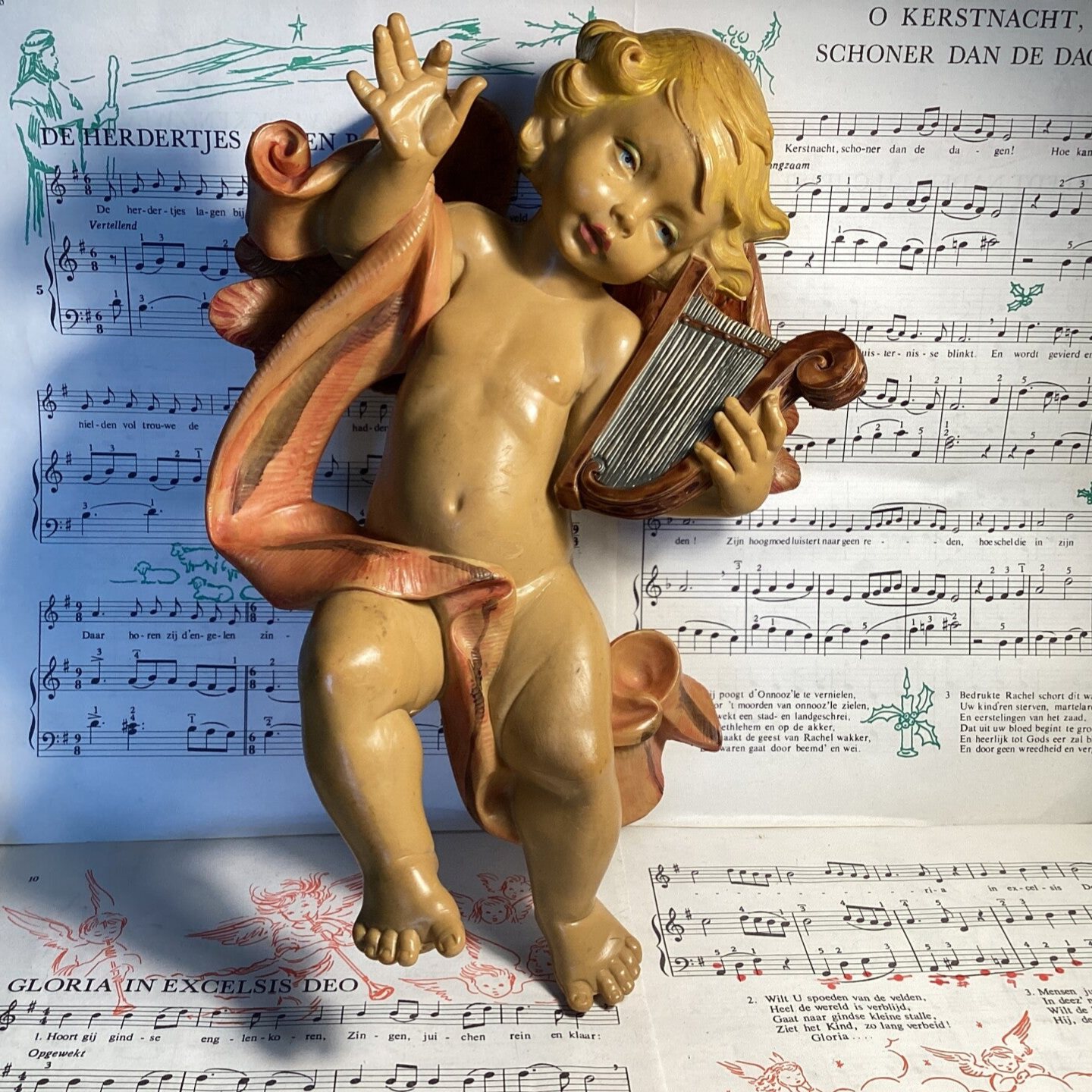 Mooie grote oude engel 28 cm uit Italië met harp