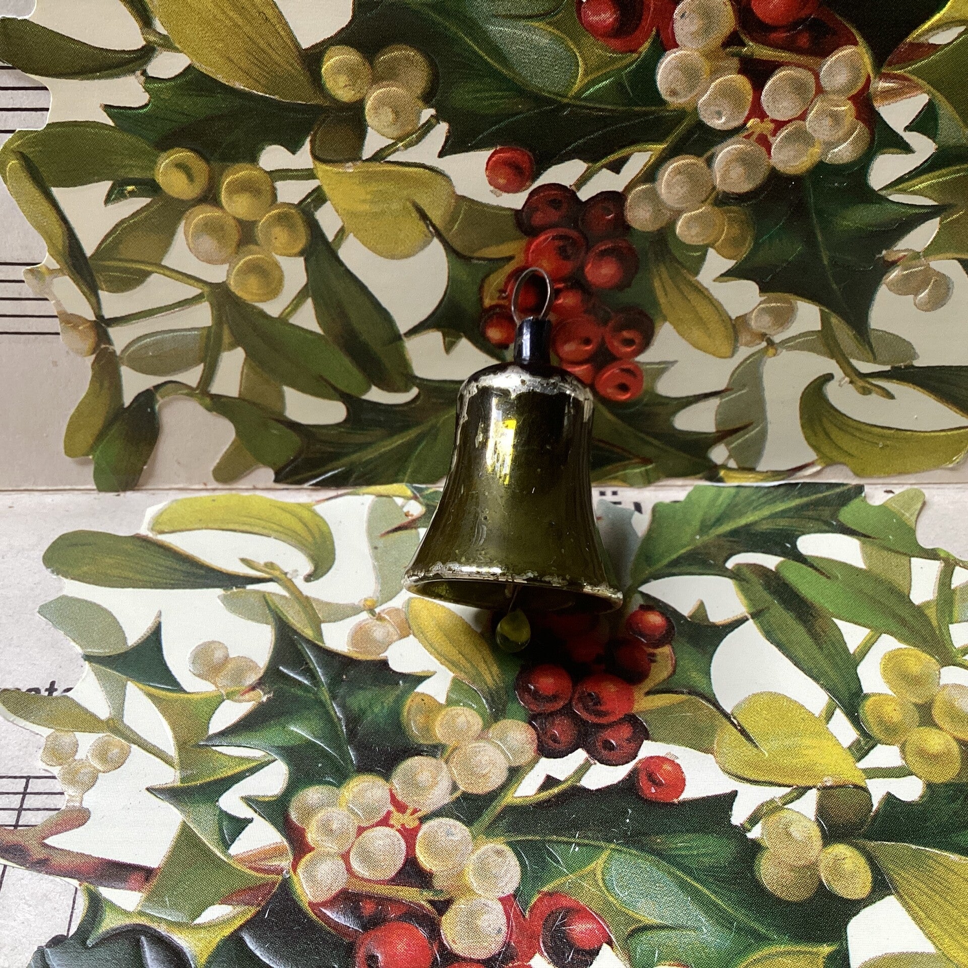 Antiek kerst klokje 4 cm, donkergroen, feathertree