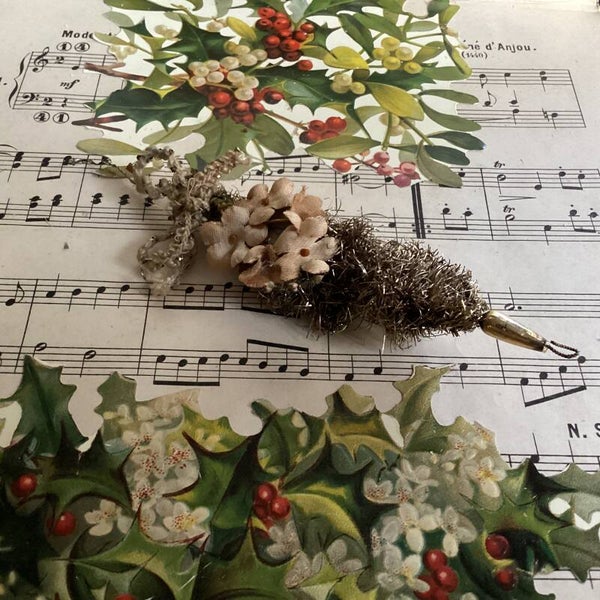 Victoriaans antieke tinsel paraplu met strik, prachtige bloemdecoratie en glazen kraal