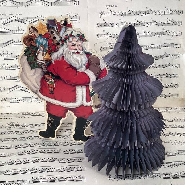 Oud tafereel 3D kerstboom met kerstman 27x24x14 cm