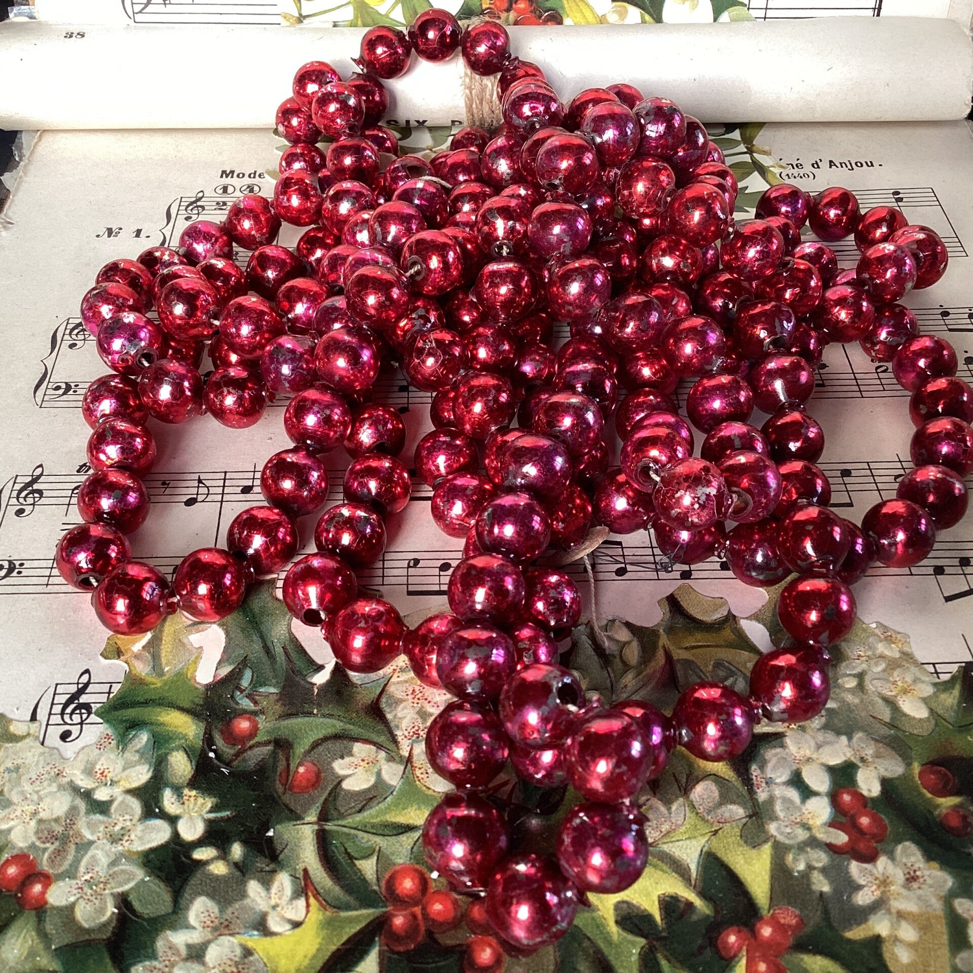 Kerstslinger van glas, rode kraal, 2.60 m, diam kraal 1 cm