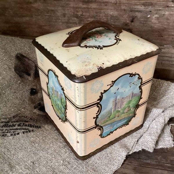 Mooi oud vierkant blik met los deksel, kastelen rondom 11x11x16 cm