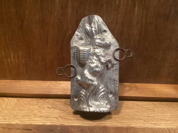 Prachtige dubbele bakvorm haas met mand en klemmen, 15x8x4 cm