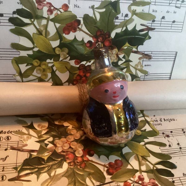 Oud Roly Poly poppetje dikbuikje 8x4,5 cm