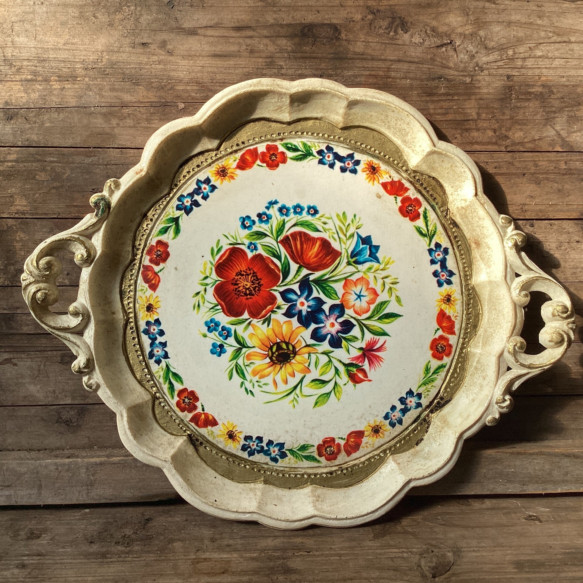 Italiaans rond vintage dienblad met handvaten mooie bloemen kunststof 30x35 cm