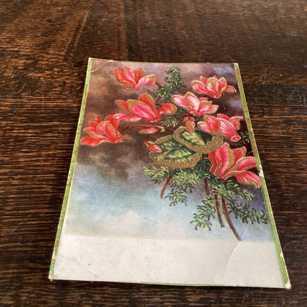 Antieke bloemenkaart in reliëf, met goudaccenten, beschreven, begin 1900
