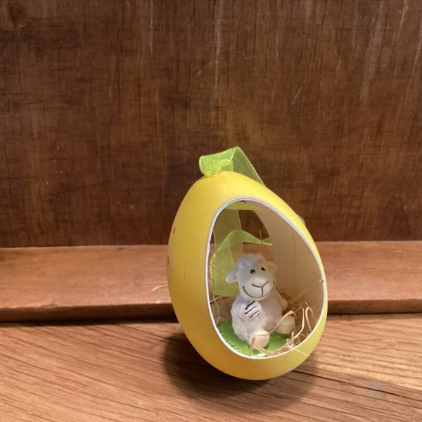 Mooi ei met lief lammetje, 8 cm, aan ophanglint