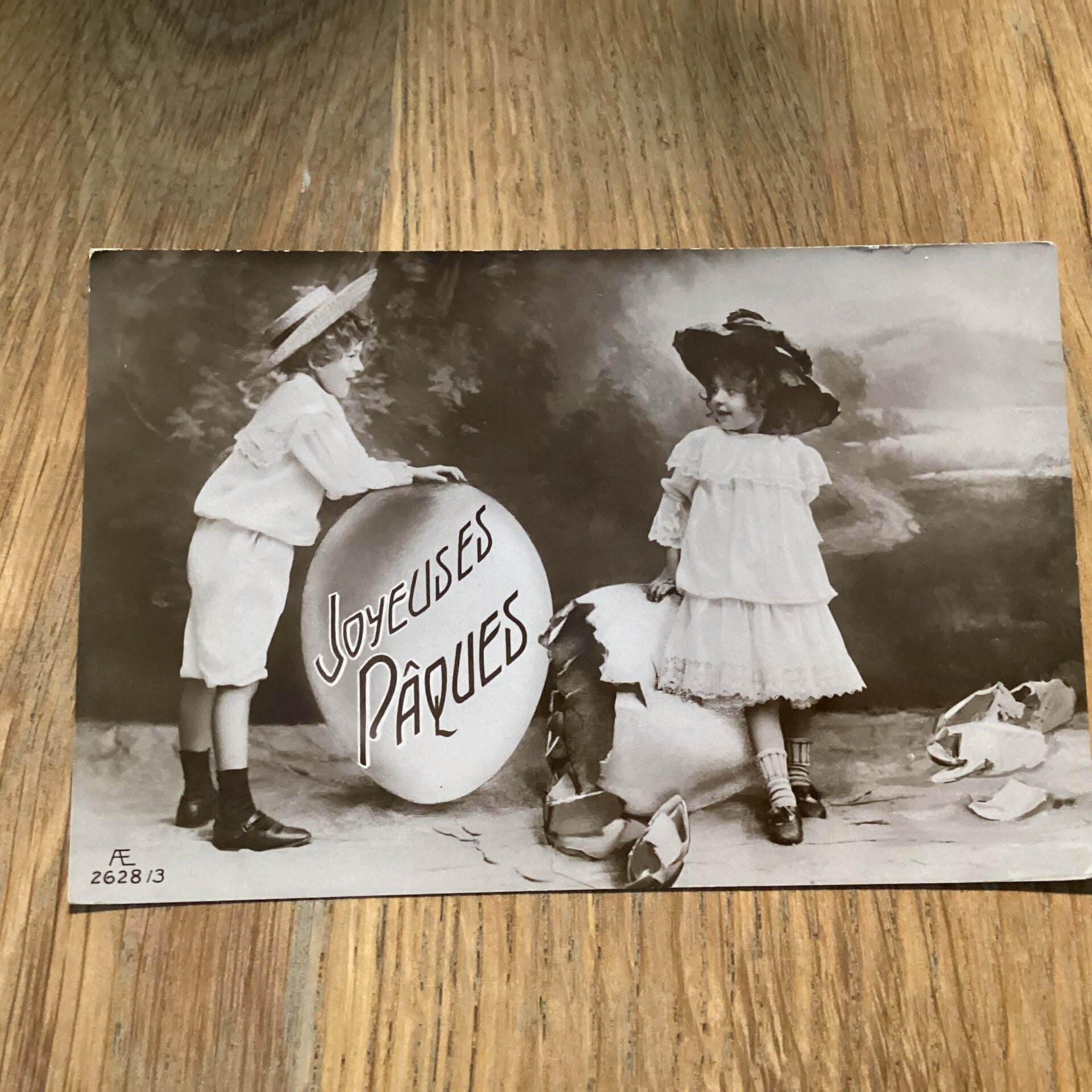 Antieke paaskaart met kinderen uit 1912