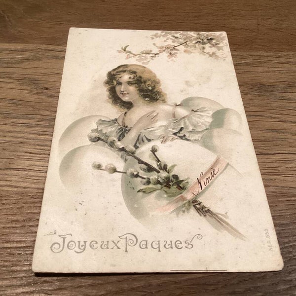 Antieke paaskaart in reliëf uit 1905