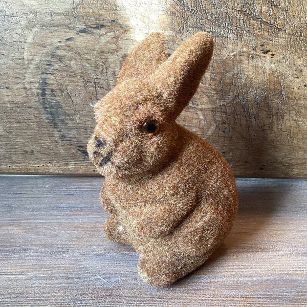 Roestbruine flock haas rechtop 16x8x10 cm