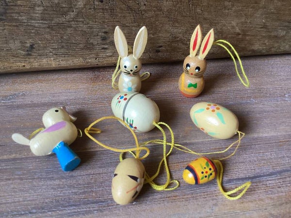 Set E met naturel houten paastakfiguren 2-7 cm hoog